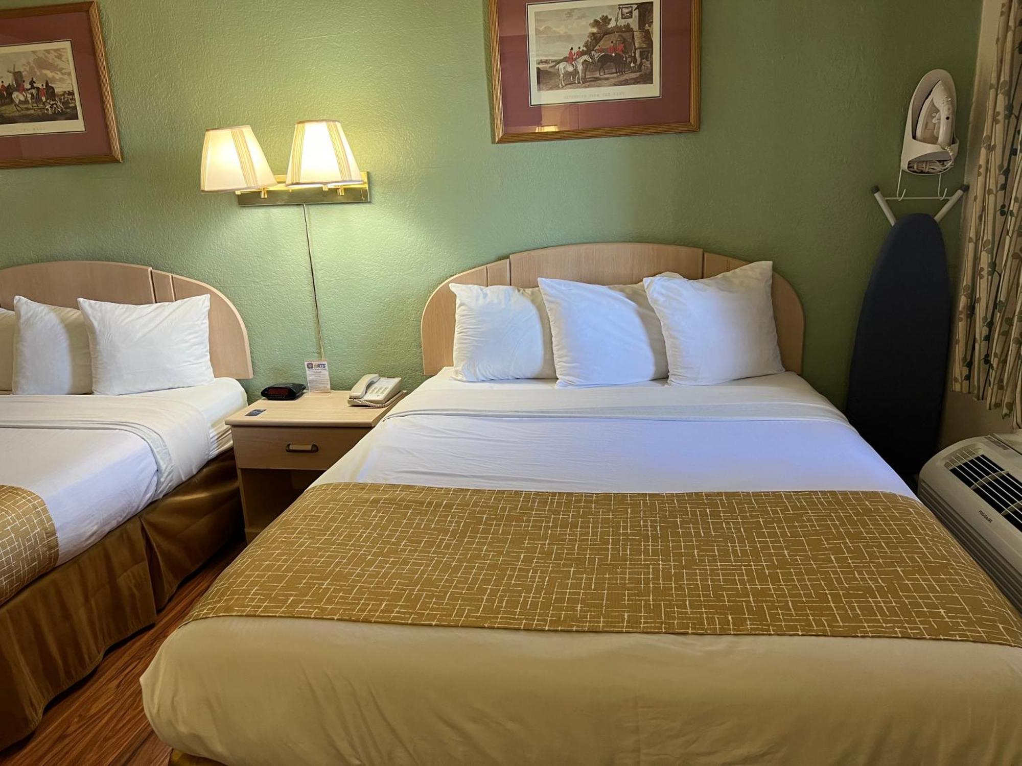Travelodge By Wyndham Hotel